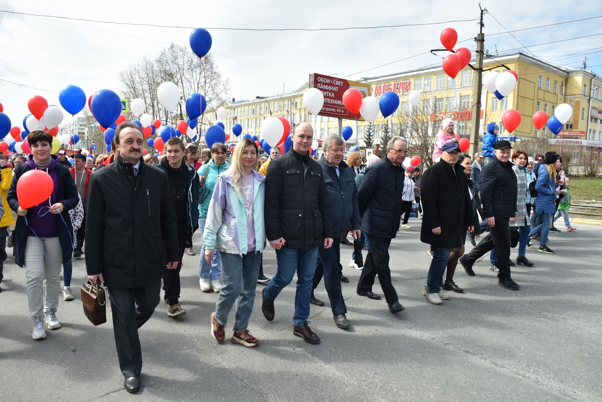 В праздник Весны и Труда делегация АО «Златмаш» приняла участие в городском традиционном шествии трудящихся